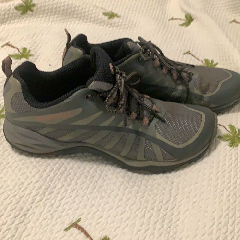 EUC Merrell Trail Shoe